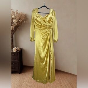 Elegant Yellow Evening Gown
